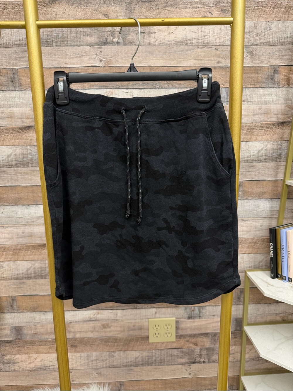 Sundry Evereve black camo print mini skirt